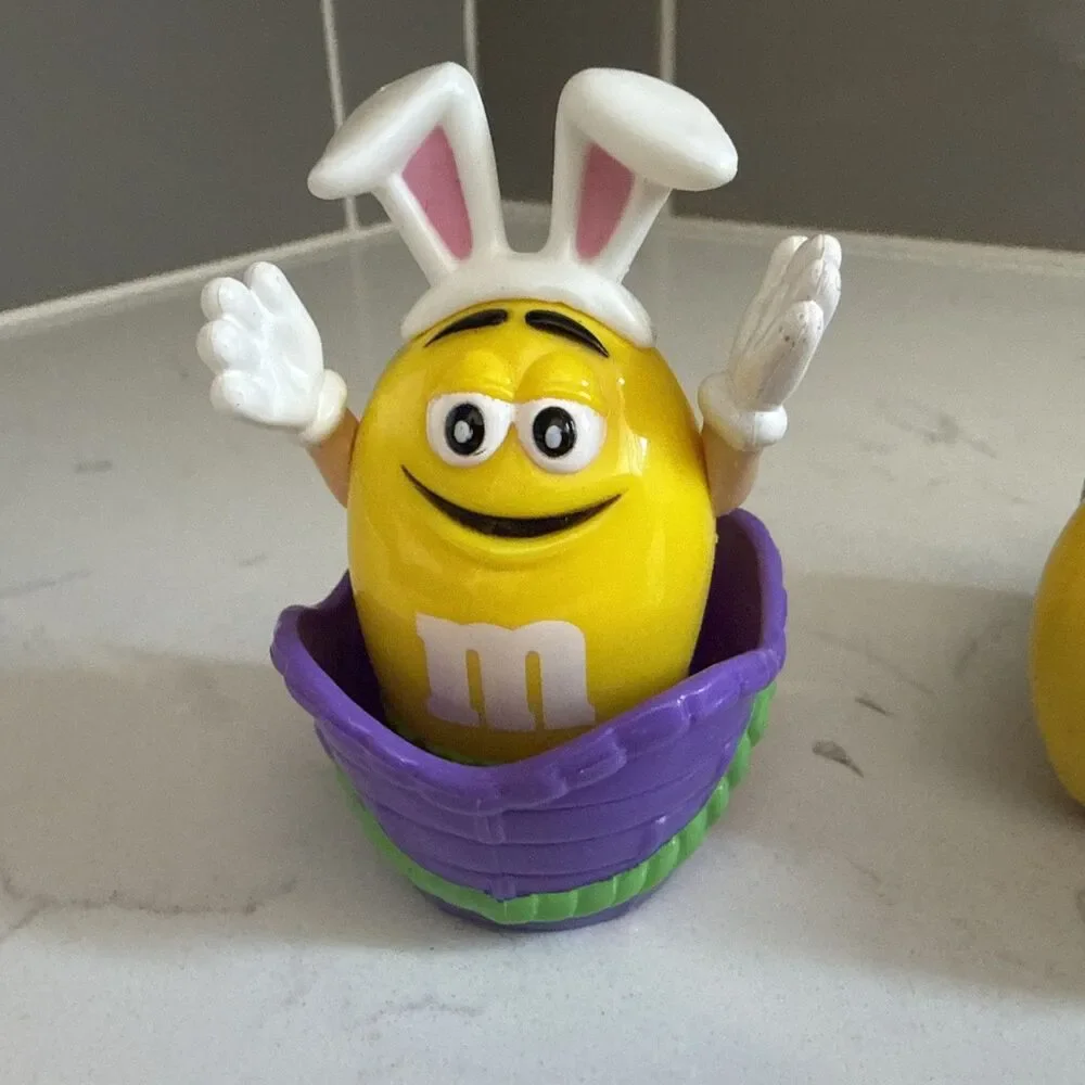 M&Ms Vintage Character Wheeled Toy 1997 and Easter Egg 1999 Burger King Mars Inc